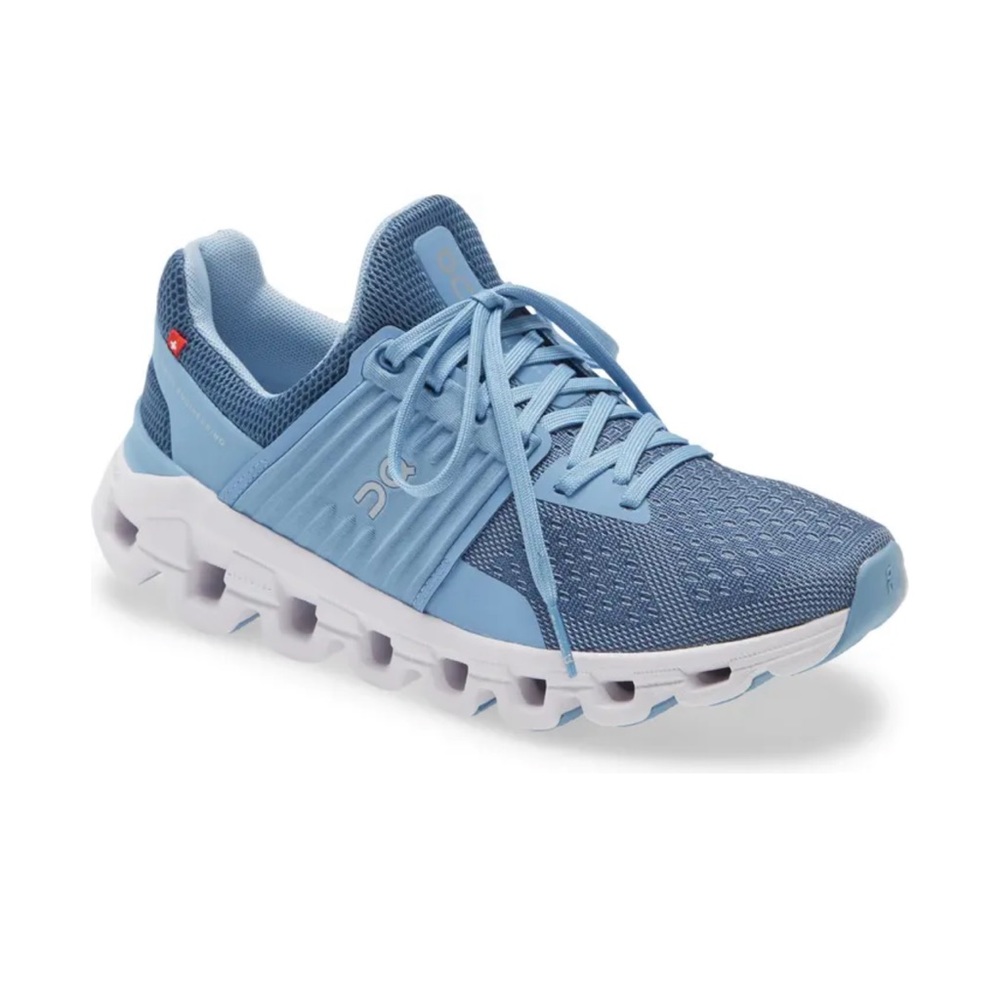 ON Running Cloudswift Lake/ Sky Running Shoes - Picture 2 of 9